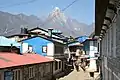 Lukla, Hauptstraße