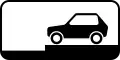 8.6.8Parken quer auf Gehweg (rückwärts)