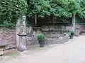 Haus Sorgenfrei: Wandbrunnen