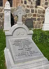 Grab von Ferdinand und Marie von Quast
