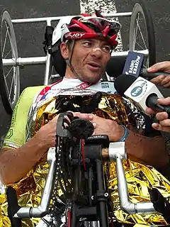Rafał Wilk (2013) im Interview nach der Zielankunftbeim Cracovia Maraton