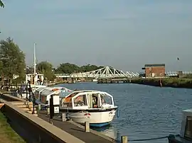 Reedham Anleger mit Eisenbahndrehbrücke