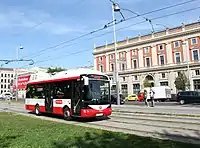 Der erste der Elektrobusse auf der Linie 2A
