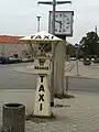 Alte Taxirufsäule am Bahnhof Rathenow