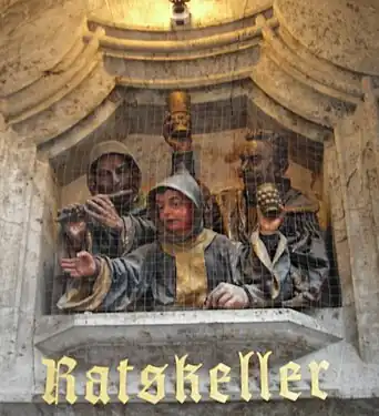 Eingang zum Ratskeller im Innenhof