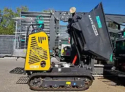 Raupendumper von KATO mit gekippter Mulde