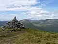 Der Gipfelcairn des Beinn Fhionnlaidh