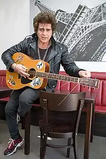 Ricky Shayne in seinem Kiosk (2009)