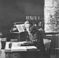 Rainer Maria Rilke im Studio al Ponte im Garten der Villa Strohl-Fern in Rom, 1904