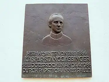 Gedenktafel am ehemaligen Wohnhaus Rindermarkt 9 in Freising