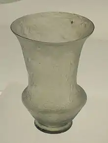 Römisches Trinkglas, 3. Jahrhundert n. Chr.