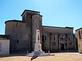 Nordseite mit Kriegerdenkmal