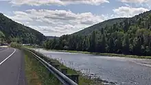 Route Verte entlang der Landesstraße 132 und der Fluss Matapédia