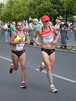 Sandra Ruales (li.) – Rang 56 / Ulrike Maisch – nicht im Ziel