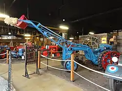 Ruhrstahl Geräteträger mit Frontlader