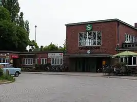 Empfangsgebäude, 2005