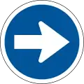 R106: Vorgeschriebene Fahrtrichtung – hier rechts