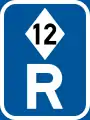 R320: Verkehrsfläche reserviert für Fahrzeuge von Fahrgemeinschaften*