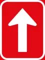 R4.3: Einbahnstraße – geradeaus