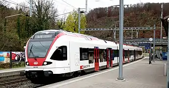 Stadler FLIRT im Bahnhof