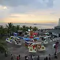 „SM by the bay“ mit der Manilabucht im Hintergrund