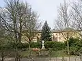 Grabanlage mit Figur