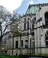 Chor von außen, runde Außen­wände einzelnen Kranz­kapellen