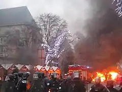 Brennende Straßenbarrikade auf dem Boulevard Saint-Germain, 5. Januar 2019