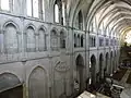 Arkaden eines Triforiums (Abteikirche Saint-Antoine in Saint-Antoine-l’Abbaye)