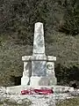 Gedenkstele für die 23 Geiseln, die am 27. März 1944 von den Deutschen erschossen wurden