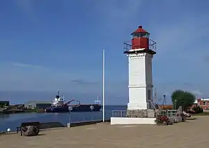 Leuchtturm am Hafen