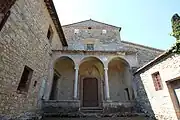 Die Fassade der Kirche Santa Maria Assunta a Monte Oliveto