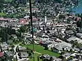 Blick aus der Gondel der Zwölferhornbahn auf das Ortszentrum