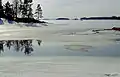 Winterliche Schärenlandschaft auf der Insel Sarkimo