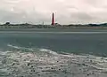 Blick über die Nordsee auf Schiermonnikoog mit den zwei Leuchttürmen (Februar 2004)