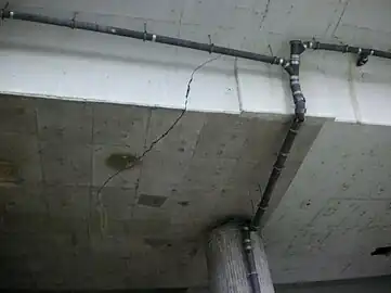 Detailaufnahme: Riss im Beton