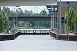Die Nonnendammbrücke im Hintergrund
