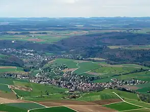 Blick vom Schleitheimer Randenturm auf Schleitheim im Randental.