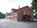 Bahnhof Bad Schlema, Empfangsgebäude Straßenseite (2016)