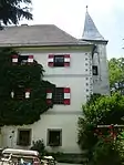 Südostseite des Schlosses mit Turm