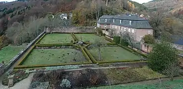 Panorama des Eisernen Gartens; rechts im Bild: das Brauhaus