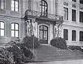 Atlantengruppen am Hauptportal