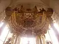Hochaltar, Baldachin mit „Dreifaltigkeit“