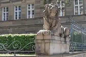 Löwenportal am einstigen Kriegerdenkmalam Alten Friedhof(1895)