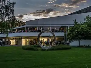Great Beijing Wheel-Lager (Duplikat) von FAG, als Denkmal in Schweinfurt