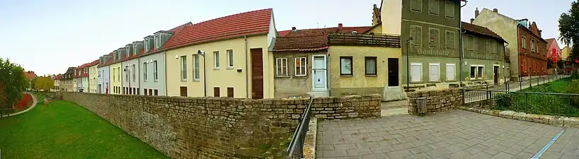 Teilsanierter Oberer Wall