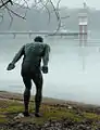 Der Schwimmer von Erich Haberland im Bereich des Strandbades