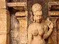 Figurenschmuck im Nageshwara-Tempel