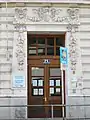 Eingang zur Schule