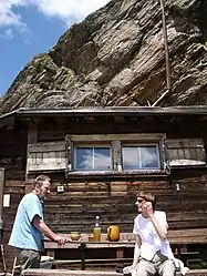 Seetalhütte mit Hüttenwart (2005)